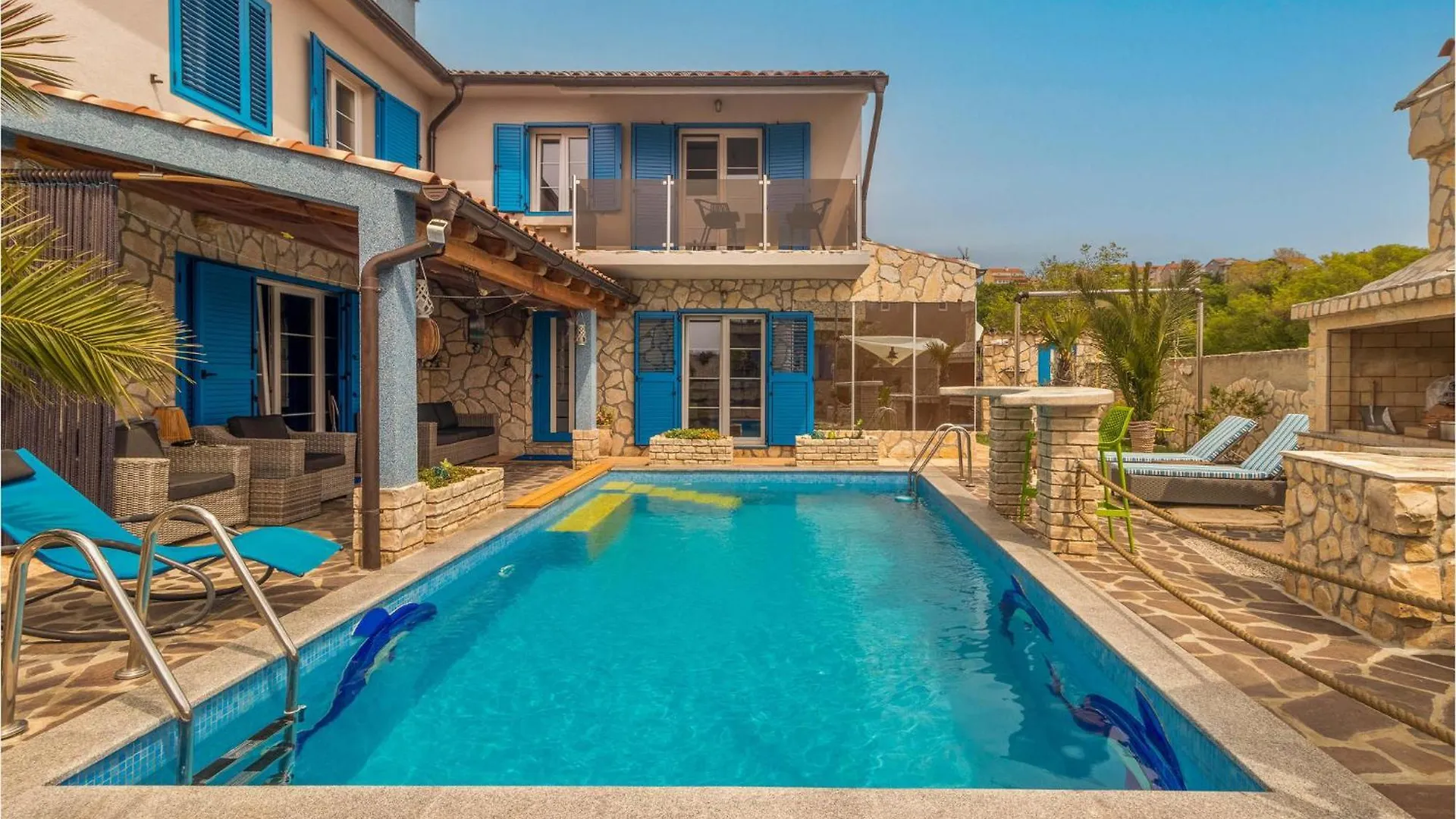 Awesome Home In Novi Vinodolski With Wifi Holiday home